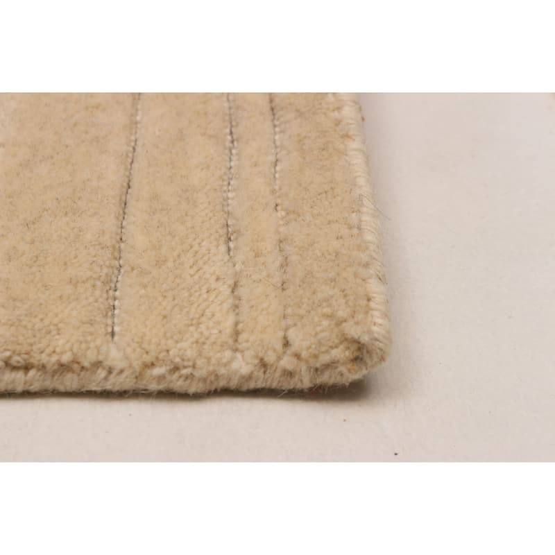 Kashkuli Gabbeh Cream Rug 6'7" x 9'5" - 6'7 x 9'5