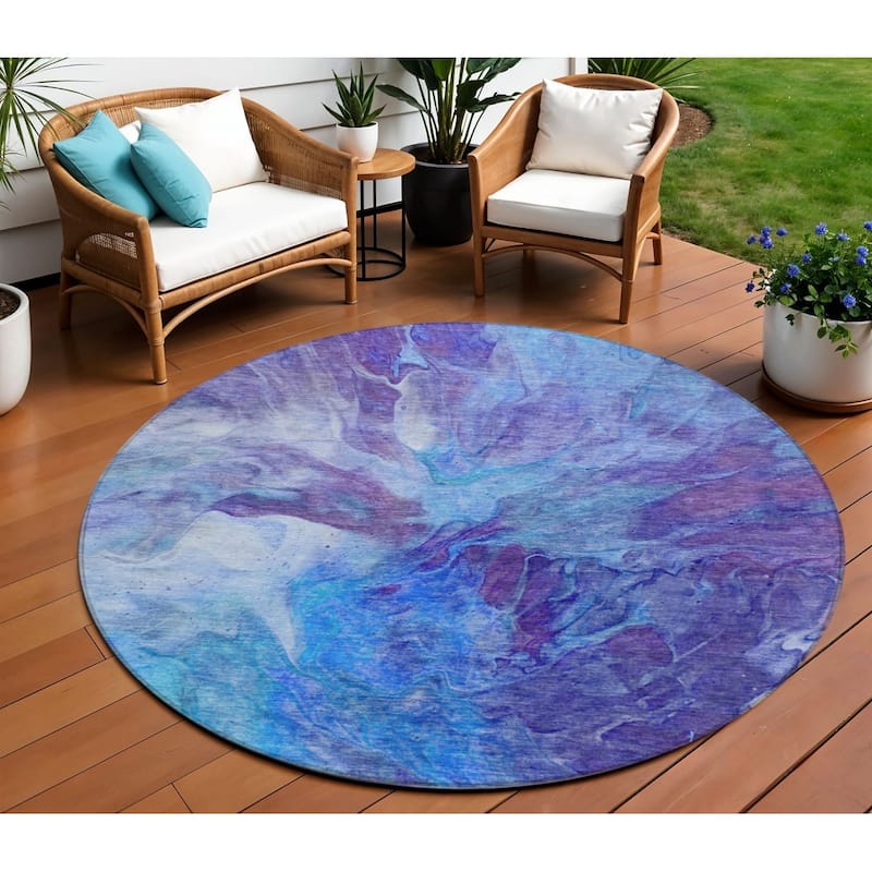 HomeRoots Abstract Transitional Rectangle Outdoor Rug - 8' Round