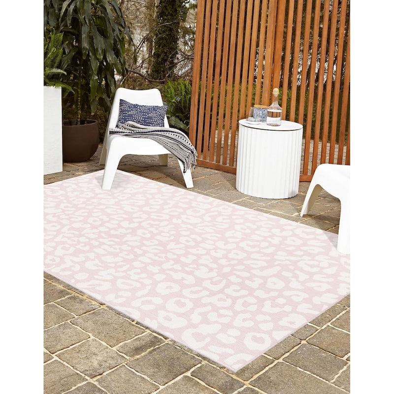 Outdoor Gallery Collection Area Rug