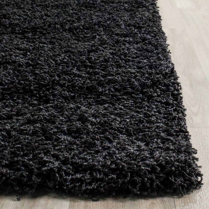 SAFAVIEH Laguna Shag Verdiana Solid Color 2-inch Thick Rug.