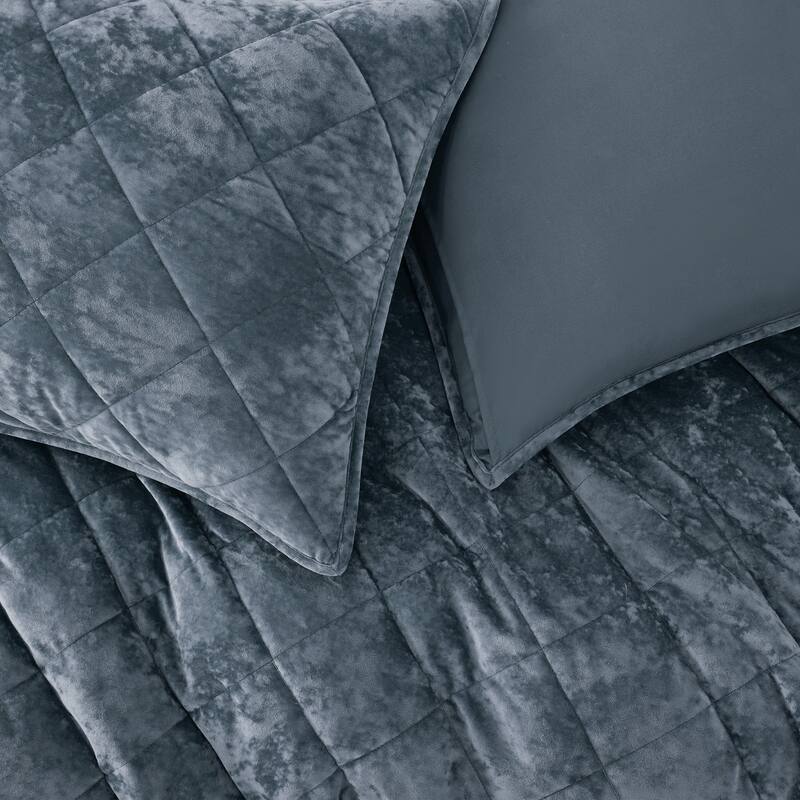 Beaute Living Diamond Velvet 3 Piece Quilt Set