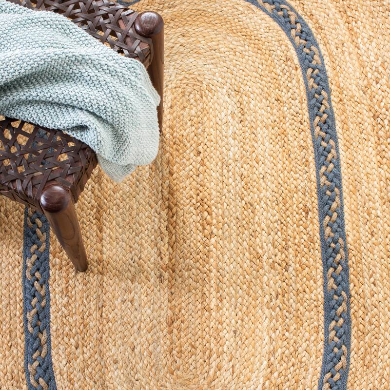 SAFAVIEH Handmade Natural Fiber Asgerdur Casual Jute Rug