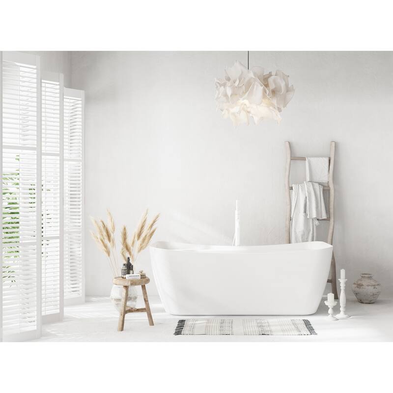 Haley Soaking Bathtub in Glossy White