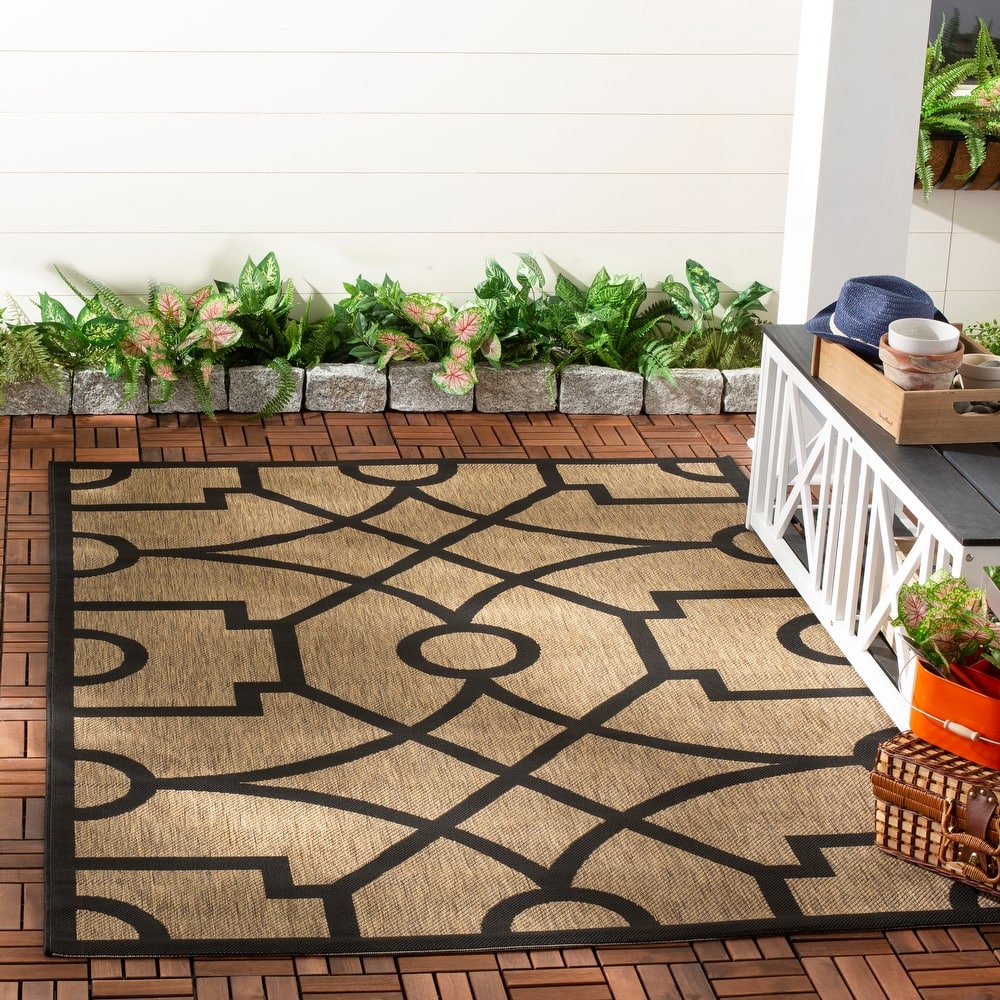 Martha Stewart by SAFAVIEH Fretwork Indoor/ Outdoor Waterproof Rug
