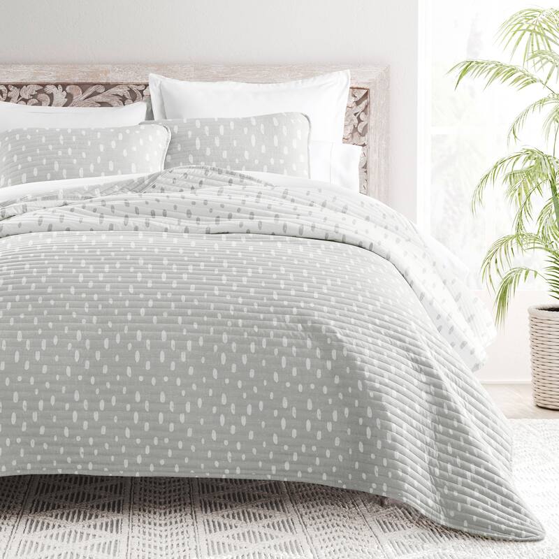 Becky Cameron All Season 3 Piece Painted Dots Reversible Quilt Set with Shams