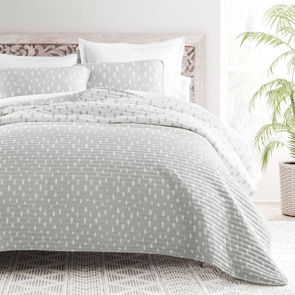 Becky Cameron All Season 3 Piece Painted Dots Reversible Quilt Set with Shams