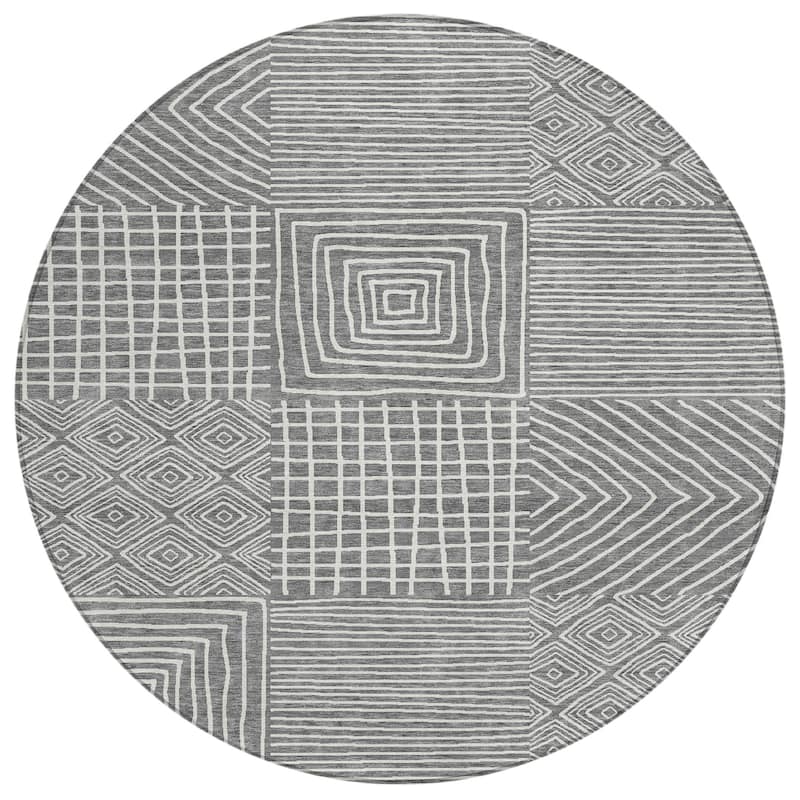Machine Washable Indoor/ Outdoor Modern Mosaic Chantille Rug