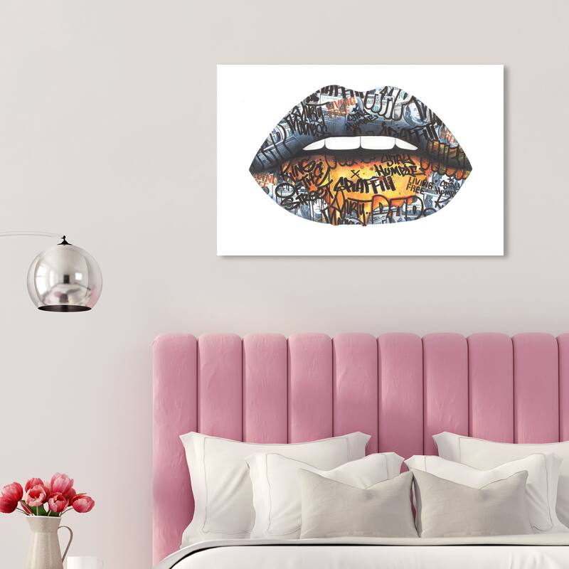 Wynwood Studio Canvas Fashion and Glam Dollars Graffiti Gray Modern & Contemporary Wall Art Canvas Print - 30 x 20