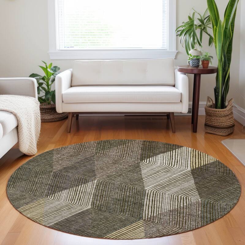 Machine Washable Indoor/ Outdoor Diamond Stripes Chantille Rug