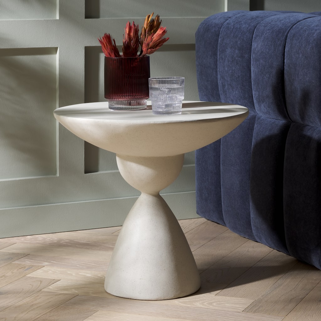 SAFAVIEH Atley Accent Table (Fully Assembled) - 20"W x 20"D x 18"H