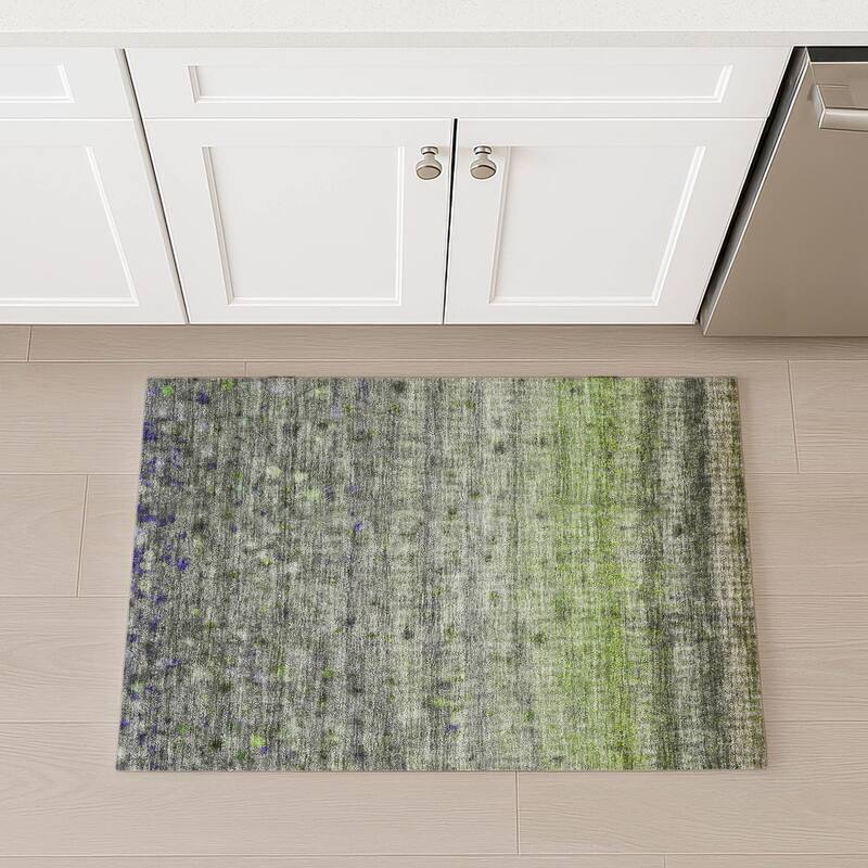 Machine Washable Indoor/ Outdoor Ombre Stripes Chantille Rug