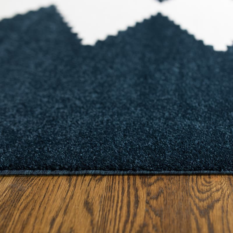Nisha Geometric Modern Stripe Area Rug