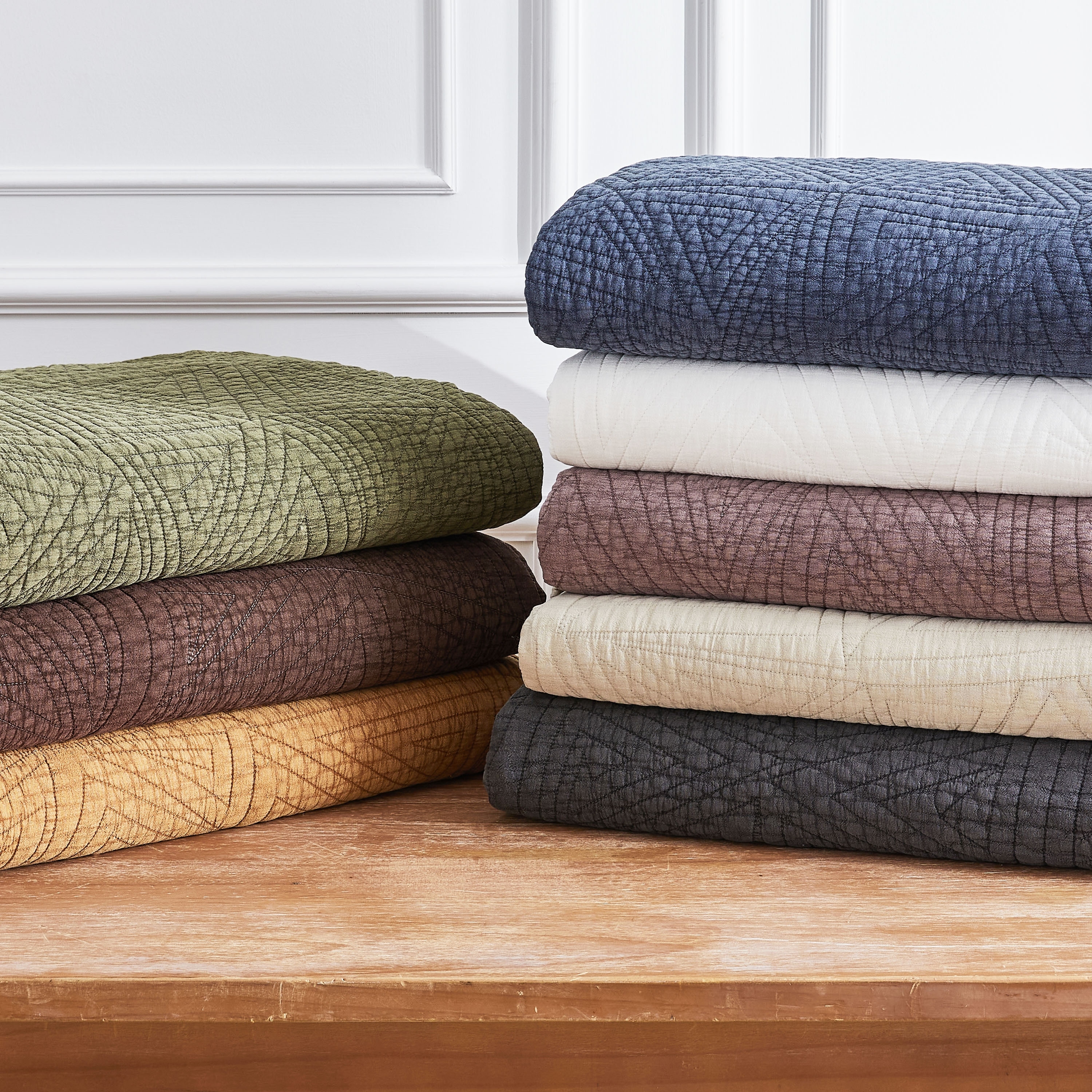 Dancing Triangle Stonewashed Cotton Quilt Set
