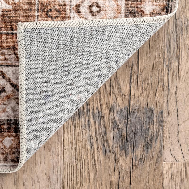 Jessamine Geometric Machine Washable Area Rug