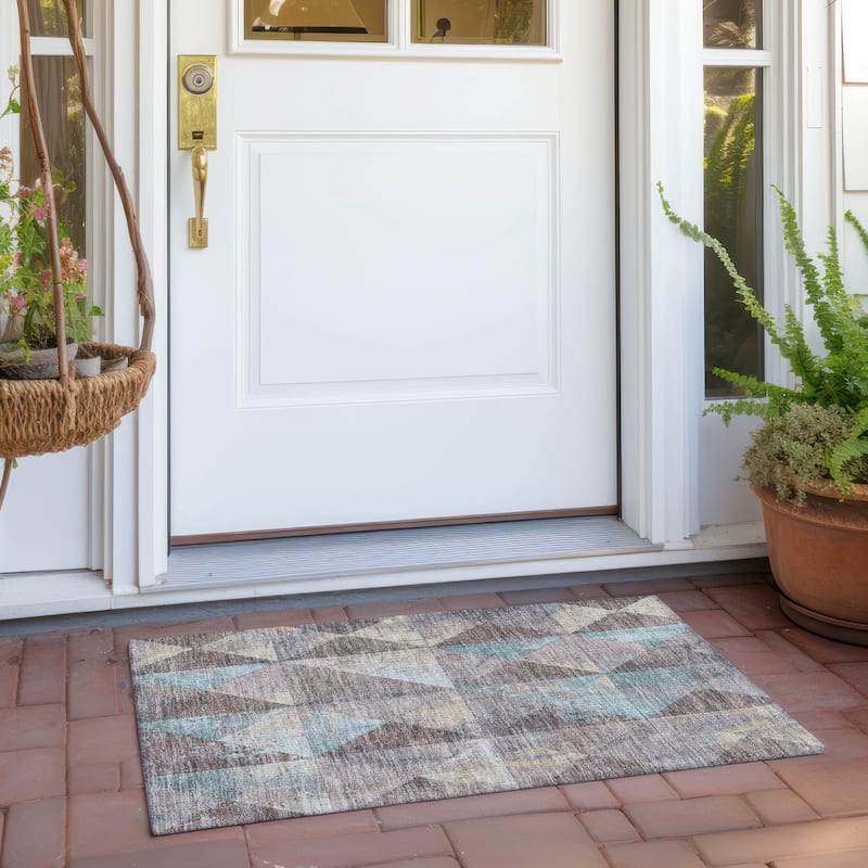 Machine Washable Indoor/ Outdoor Contemporary Diamonds Chantille Rug