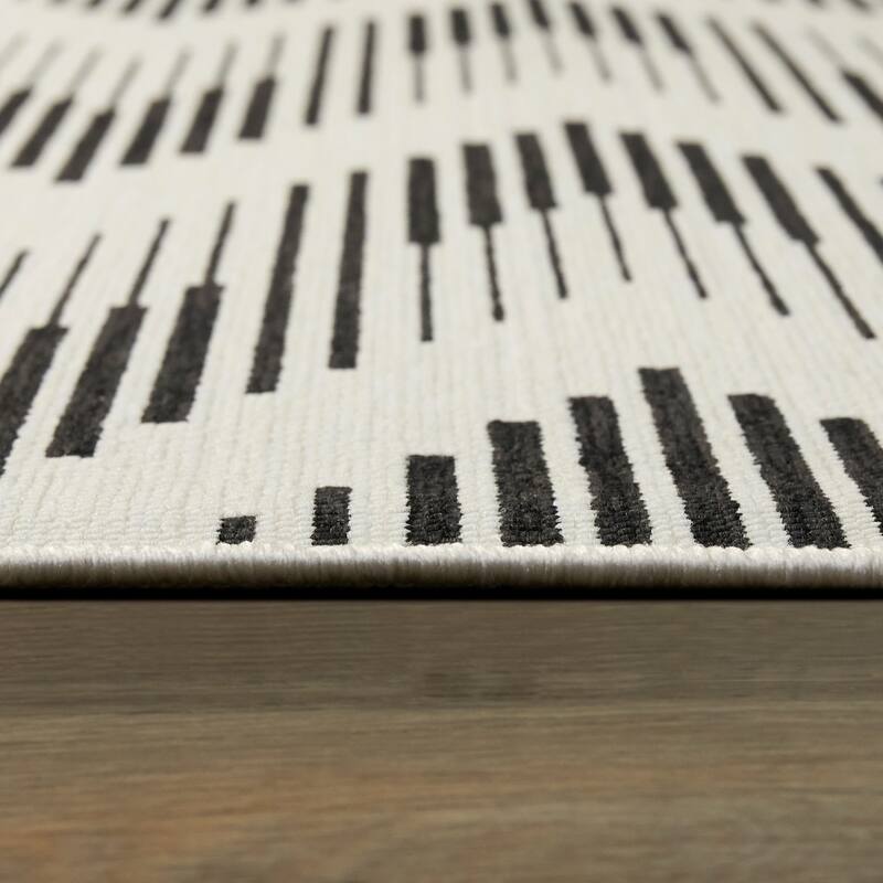 Coville Chevron High-low Indoor/Outdoor Area Rug