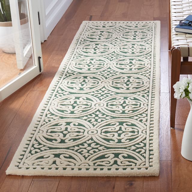 SAFAVIEH Handmade Cambridge Myrtis Moroccan Wool Rug - 2'3" x 8' Runner - Dark Green/Ivory