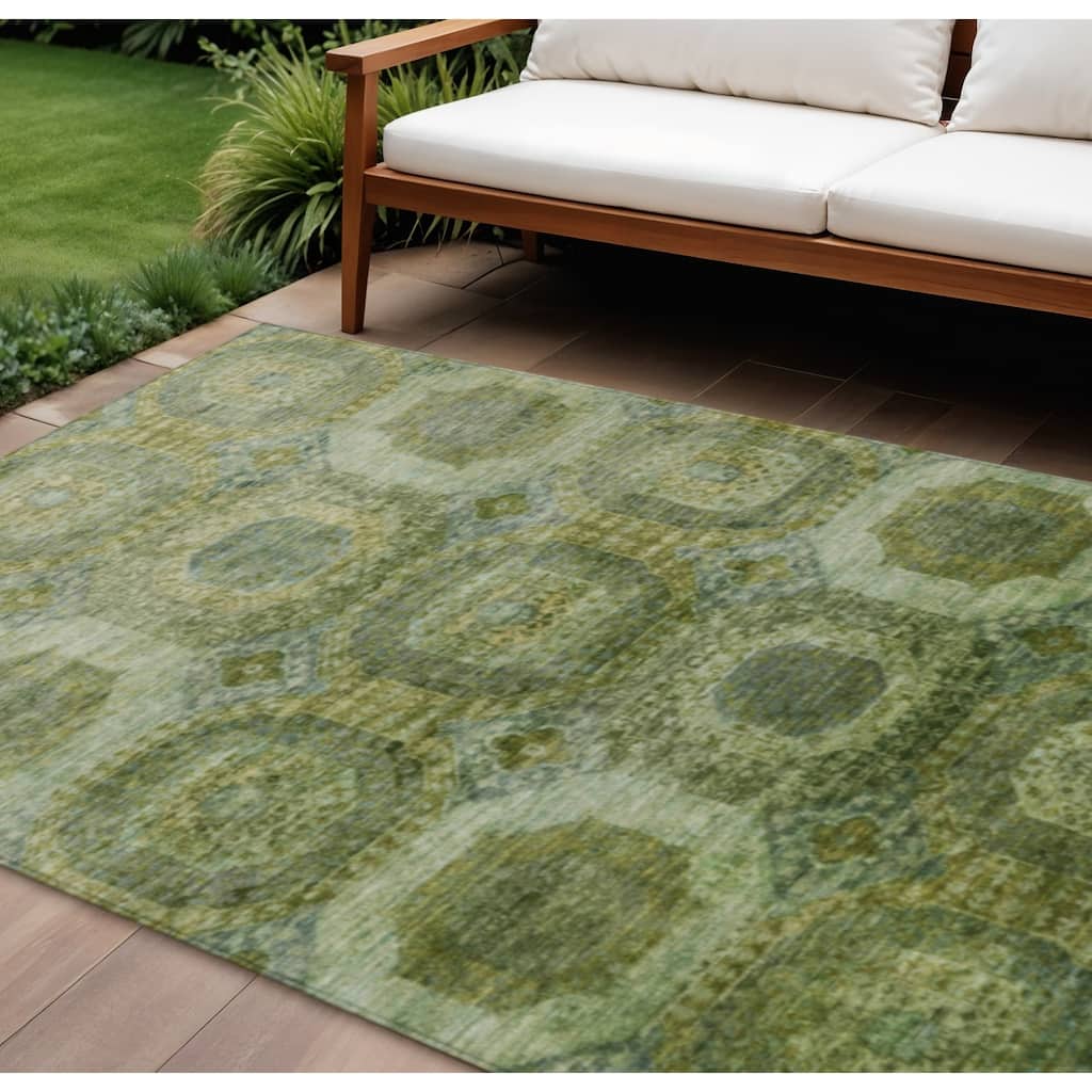 HomeRoots Medallion Transitional Rectangle Outdoor Rug