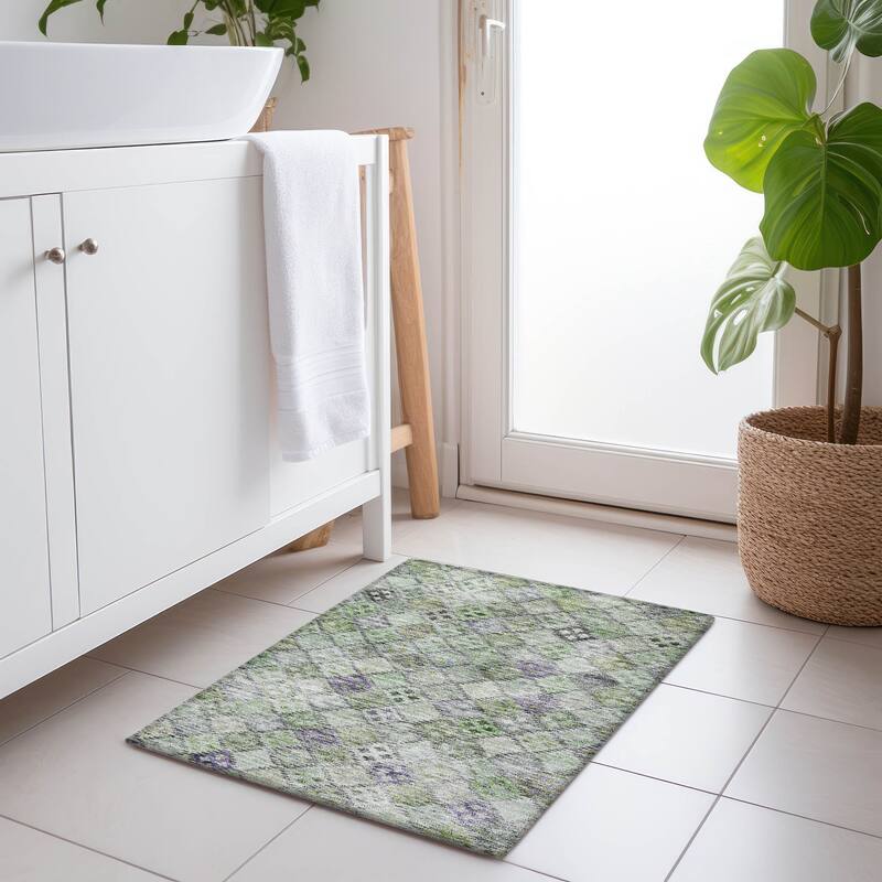 Machine Washable Indoor/ Outdoor Boho Modern Chantille Rug - Green - 1'8" x 2'6"