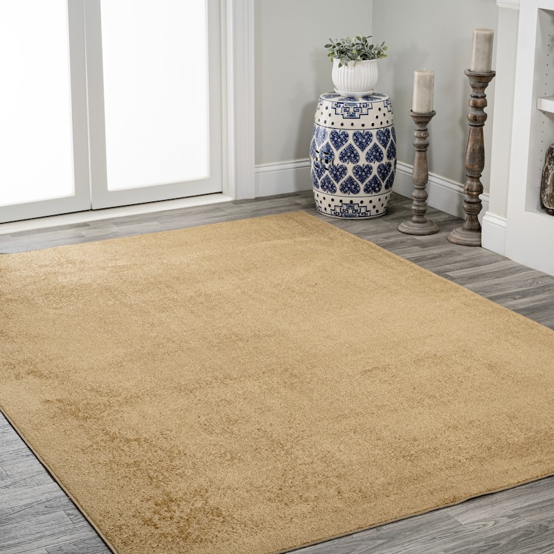 JONATHAN Y Fawning Classic Solid Low-Pile Machine-Washable Terra Area Rug