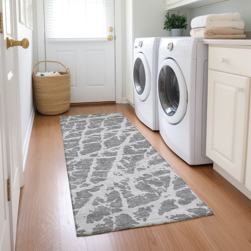 Machine Washable Indoor/ Outdoor Transitional Charcoal Crackle Chantille Rug