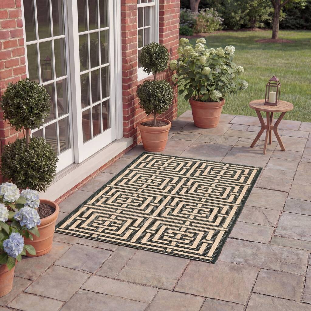 SAFAVIEH Courtyard Errica Indoor/ Outdoor Waterproof Patio Backyard Rug