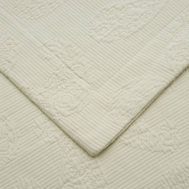 Superior Paisley Cotton Decorative Bedspread Set