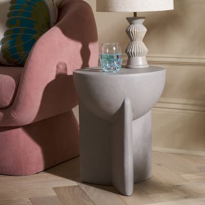 SAFAVIEH Vidette Accent Table (Fully Assembled) - 15"W x 15"D x 18"H