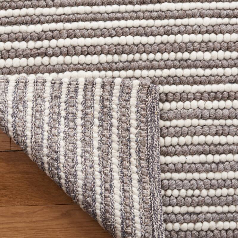 SAFAVIEH Handmade Natura Courtney Wool Rug