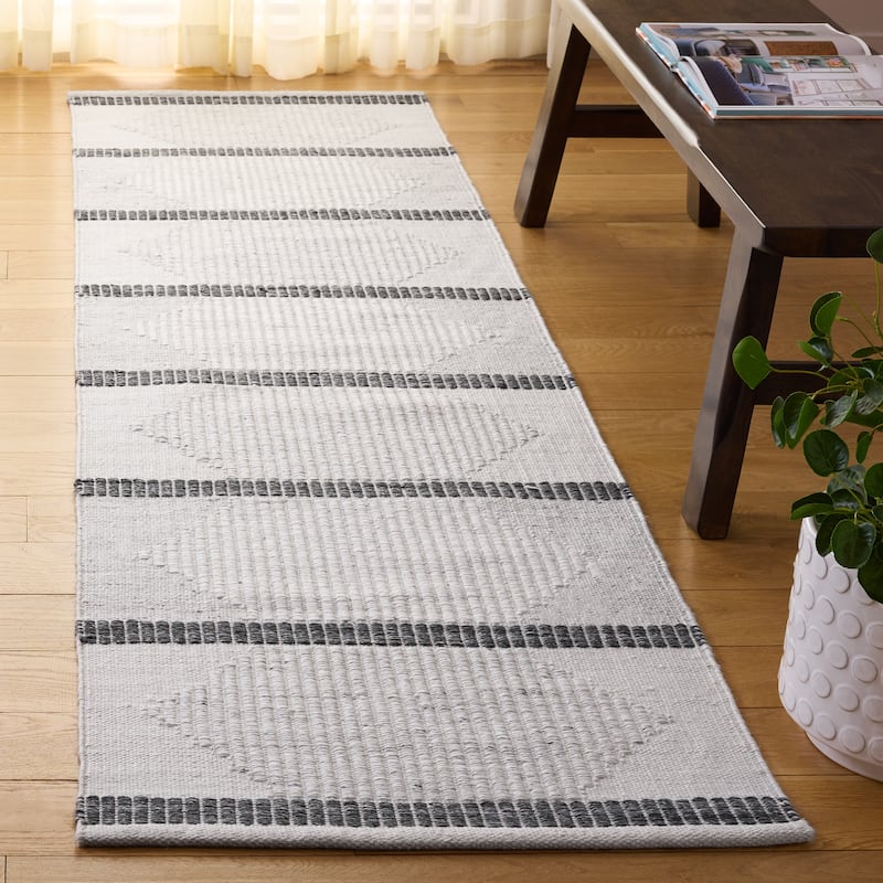 SAFAVIEH Handmade Kilim Ozlem Boho Rug