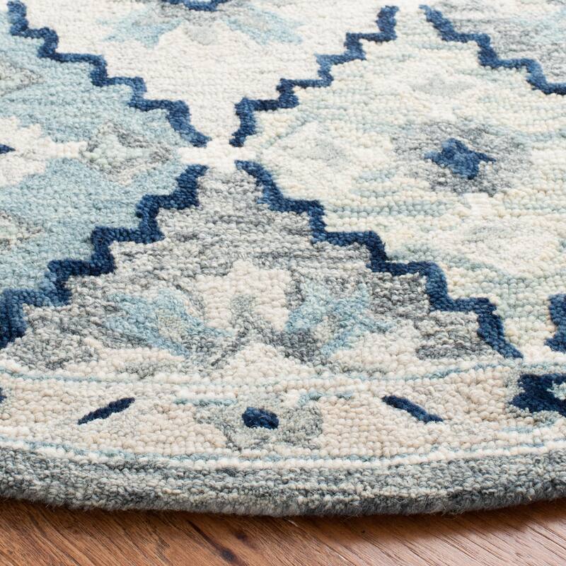 SAFAVIEH Handmade Suzani Anitra Floral Trellis Wool Rug