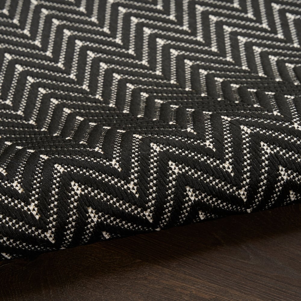 Nourison Horizon Indoor/Outdoor Chevron Area Rug