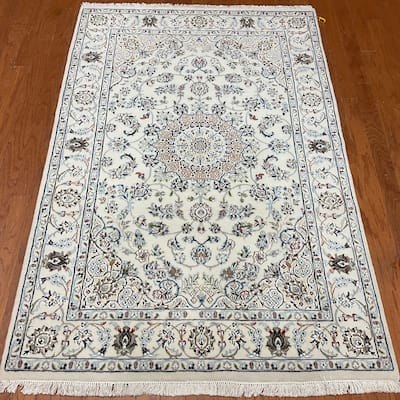 HERAT ORIENTAL Handmade Nain Wool Rug - 4' x 6'3"