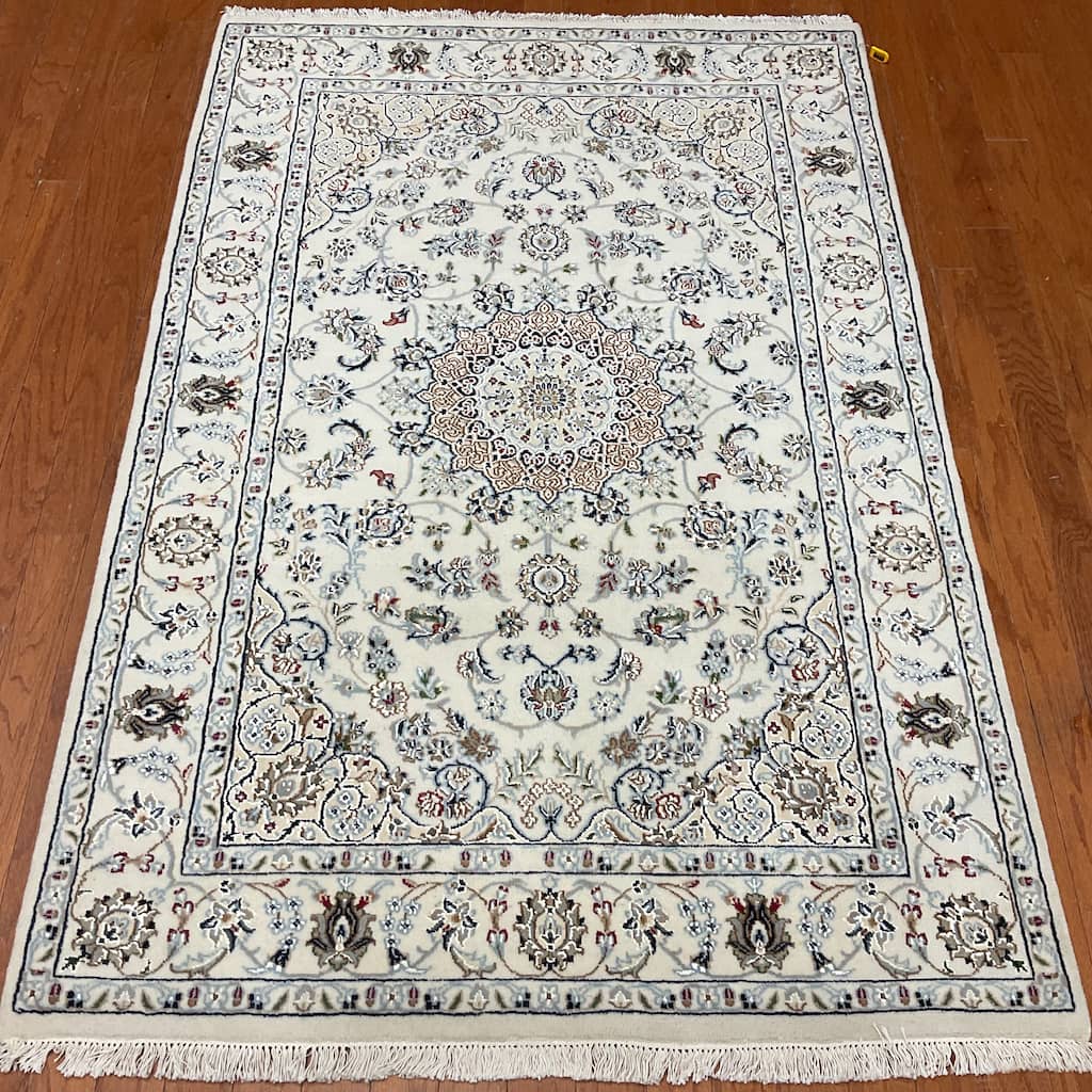 HERAT ORIENTAL Handmade Nain Wool Rug - 4' x 6'3"