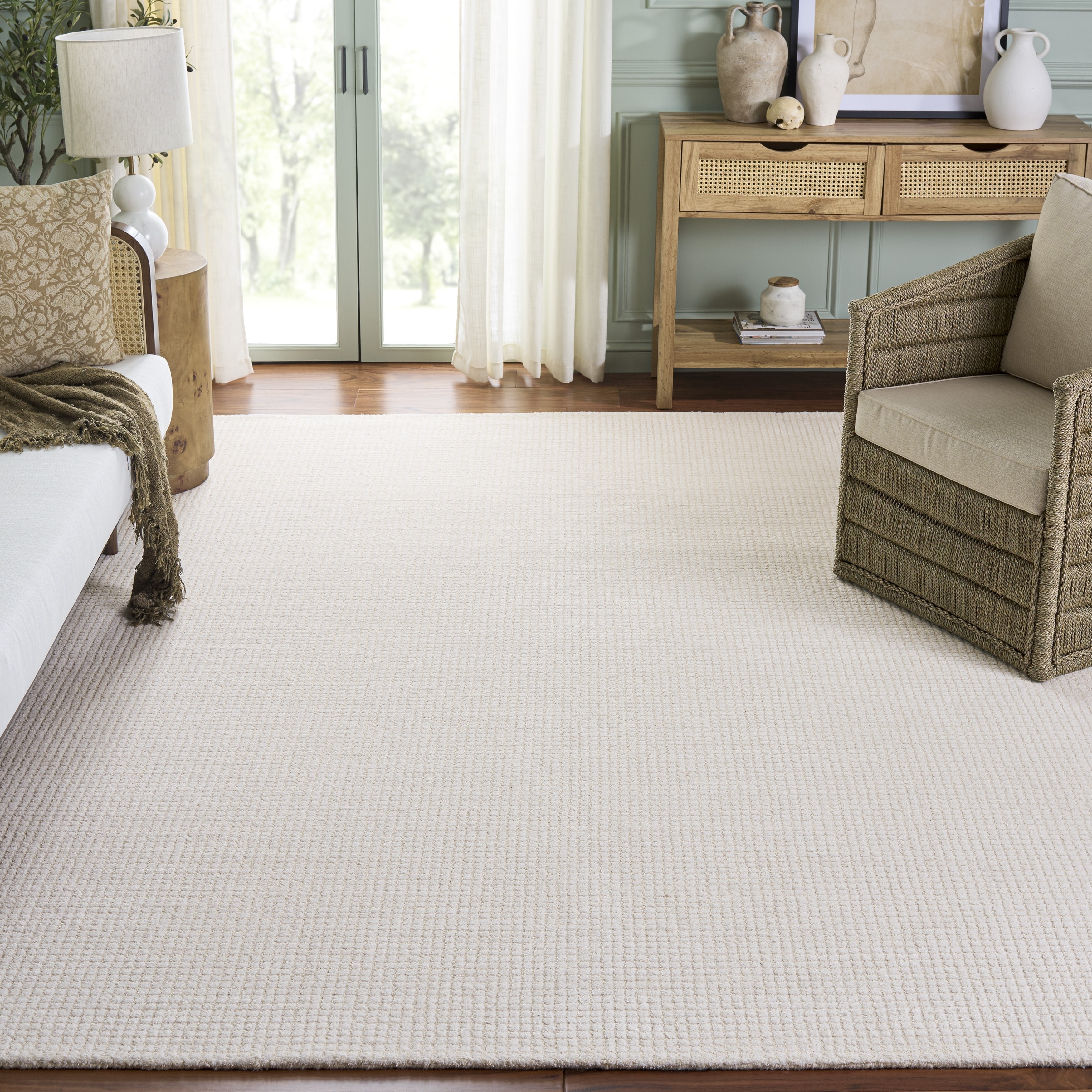 SAFAVIEH Handmade Abstract Isafold Wool Rug