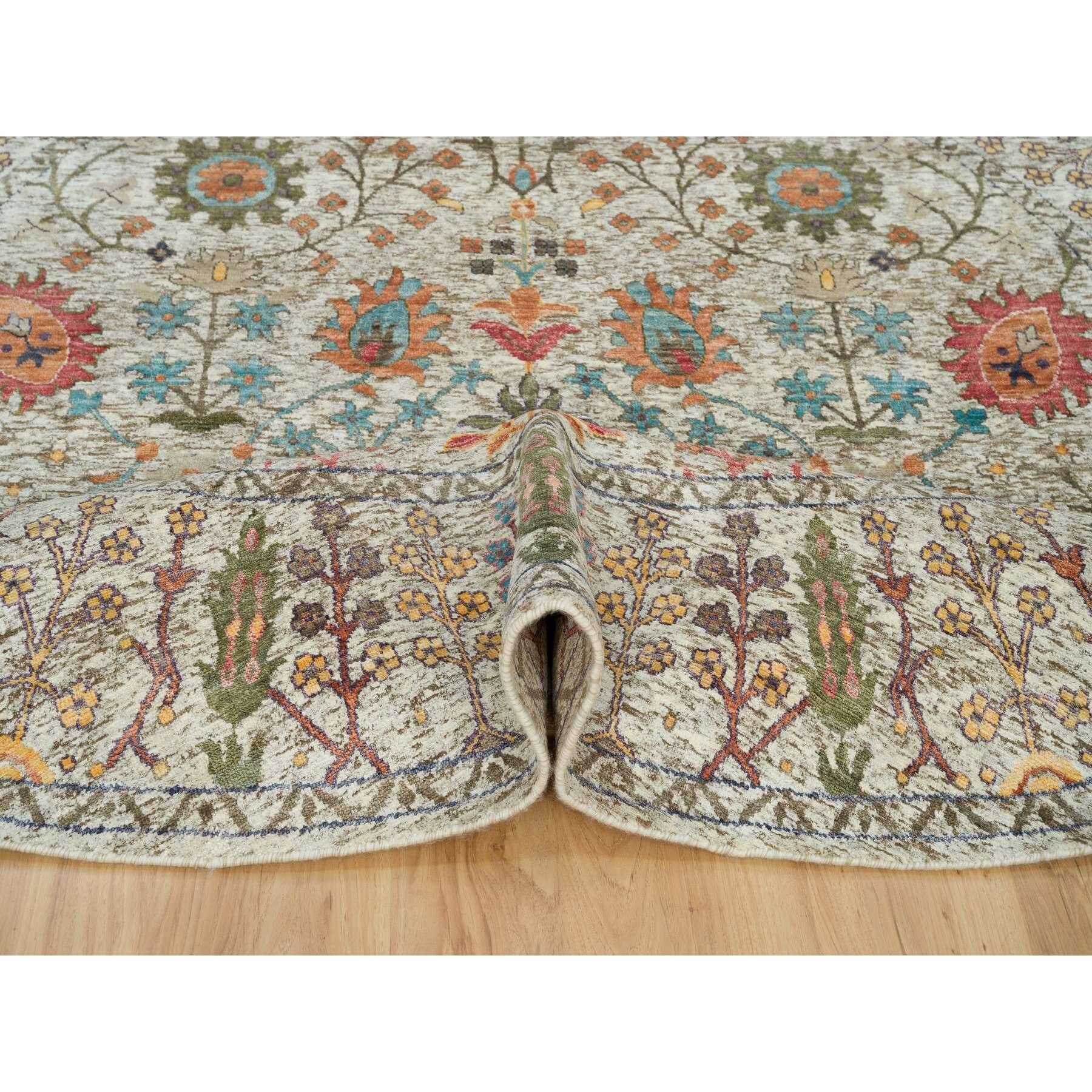 Shahbanu Rugs Mesa Beige, Directional Vase Design, Textured Wool and