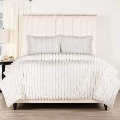 Siscovers Puff 4-Piece Luxury Ribbed Faux Fur Duvet Cover & Insert Set