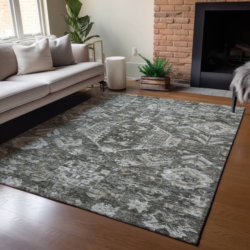 Machine Washable Indoor/ Outdoor Boho Traditional Chantille Rug