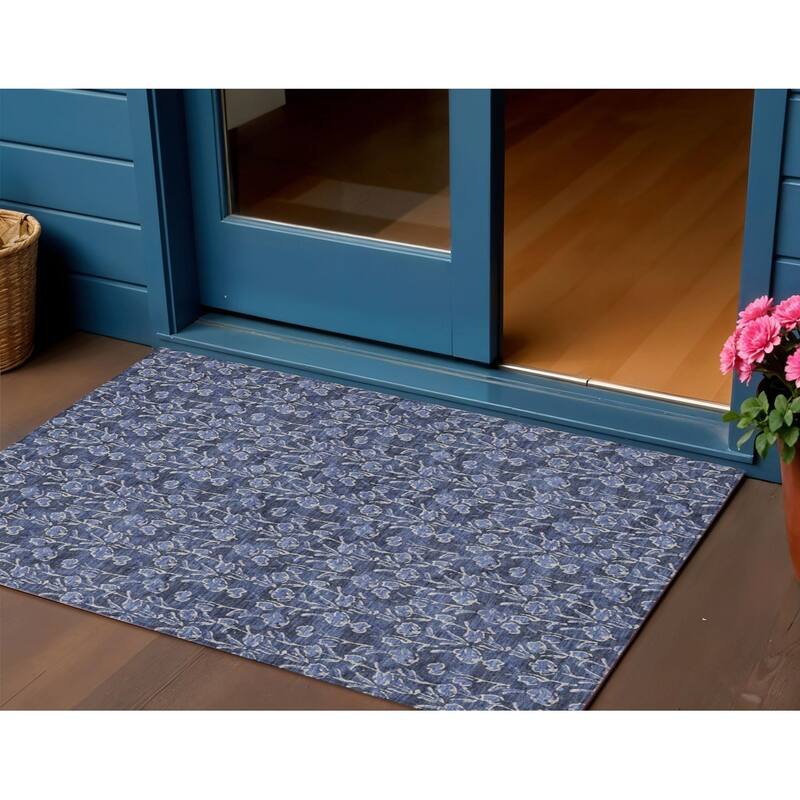 HomeRoots Floral Transitional Rectangle Outdoor Rug - 3' x 5'