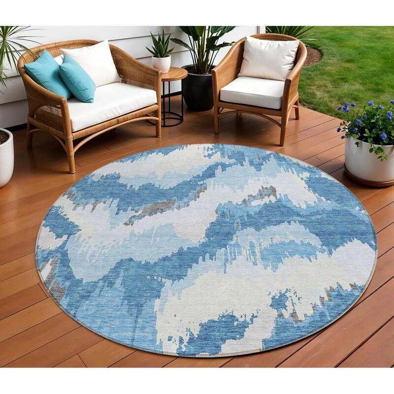 HomeRoots Abstract Transitional Rectangle Outdoor Rug - 8' Round