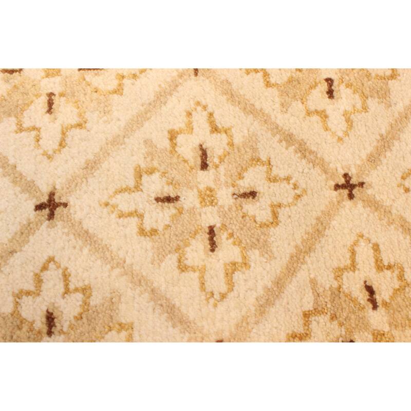 ECARPETGALLERY Hand-knotted Aubusson Ivory Wool Rug - 5'9 x 9'0