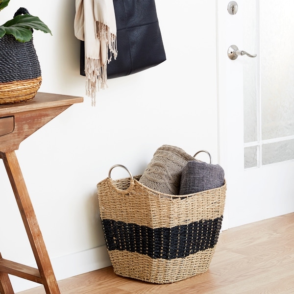 Metal top blanket basket