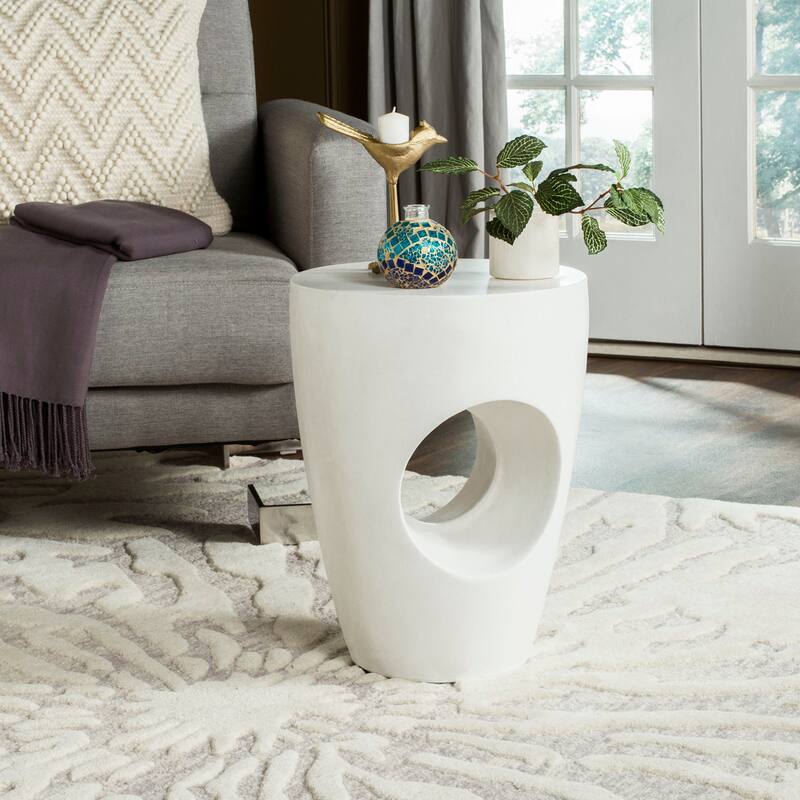 SAFAVIEH Hadil Concrete Indoor/ Outdoor Accent Table - 14.1" x 14.1" x 17.7" - 14Wx14Dx18H - Ivory