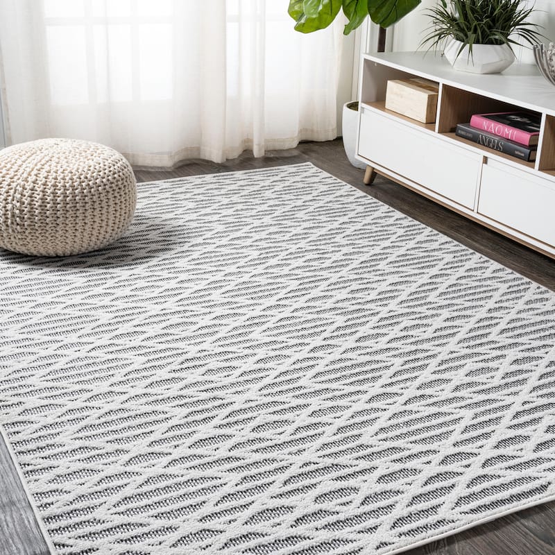 JONATHAN Y Jazz High-Low Pile Moroccan Diamond Modern Indoor/Outdoor Area Rug