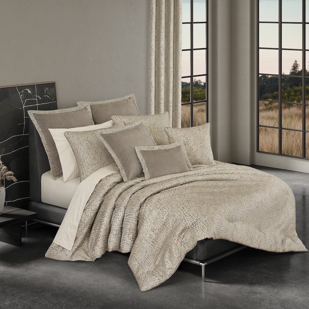 J. Queen New York Habitat Comforter Set
