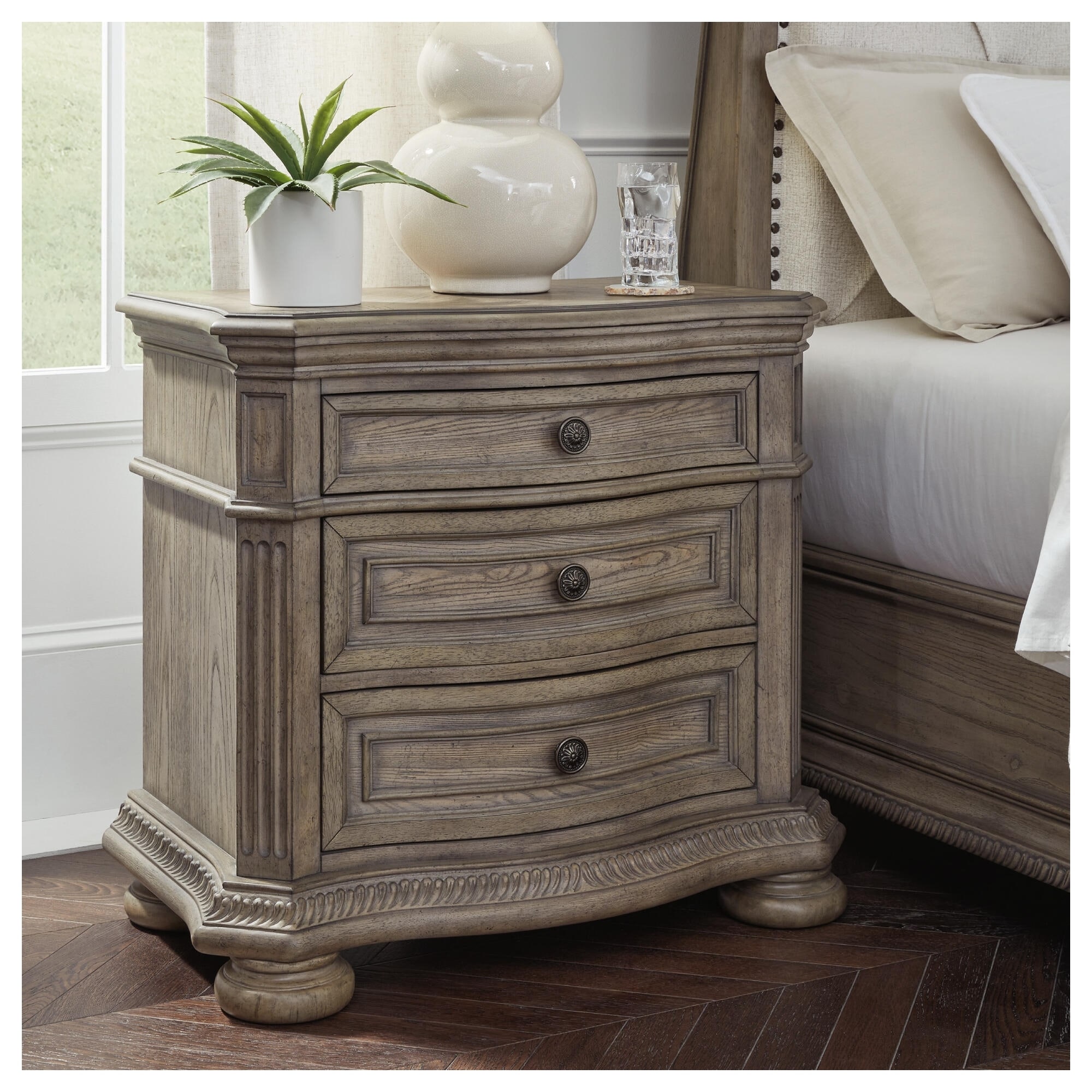 Signature Design by Ashley Ardenfield Light Brown 3-drawer Nightstand