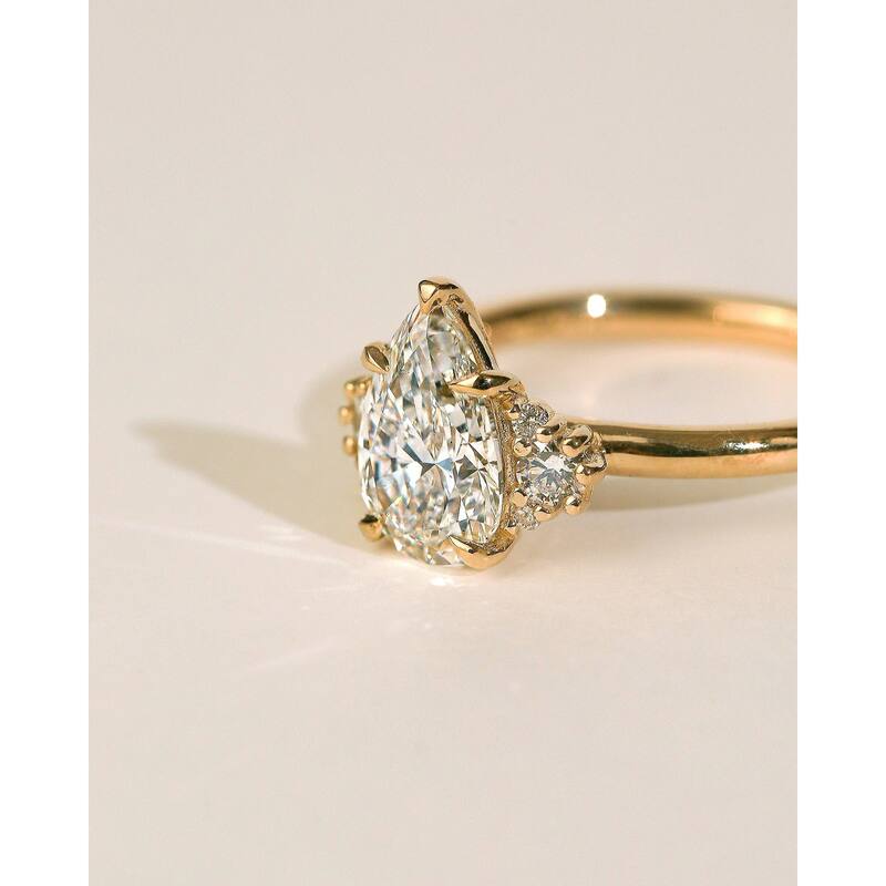 Kobelli 2.2 Carats Pear Lab Grown Diamond Certified 14k Solid Gold Plain Band Side Cluster Dulce Ring