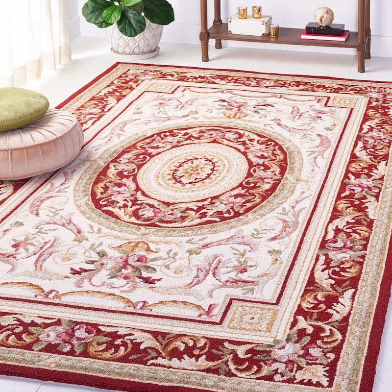 SAFAVIEH Handmade Chelsea Sangita French Country Wool Rug - 5'3" x 8'3" - Ivory/Burgundy