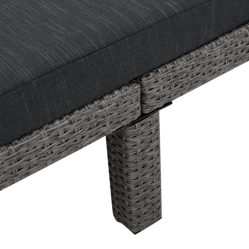 Outdoor Wicker Chaise Lounge Chair Recliner with Cushion for Patio Garden Beachside
