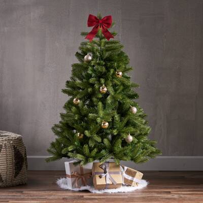 4.5-foot Mixed Spruce Pre-Lit String Light or Unlit Hinged Artificial Christmas Tree by Christopher Knight Home